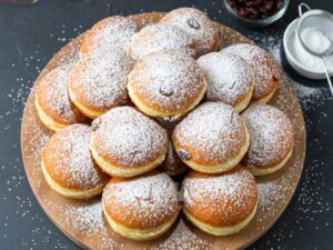 Oliebollen: Traditionelle Niederländische Silvester-Krapfen
