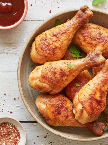 Knusprige Hähnchenschenkel aus dem Airfryer