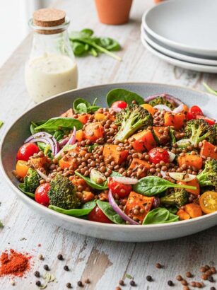 Linsensalat mit geröstetem Gemüse