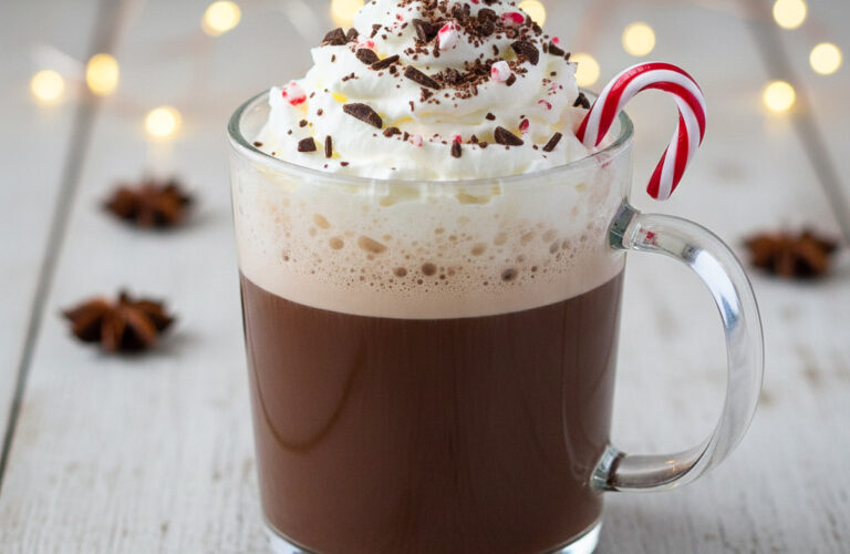 Pfefferminz Hot Chocolate Latte